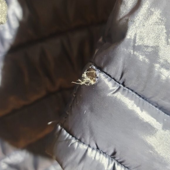 Andrew Marc Lightweight Premium Down Puffer Duck Feather Jacket sz M GUC Flaw - Picture 9 of 10